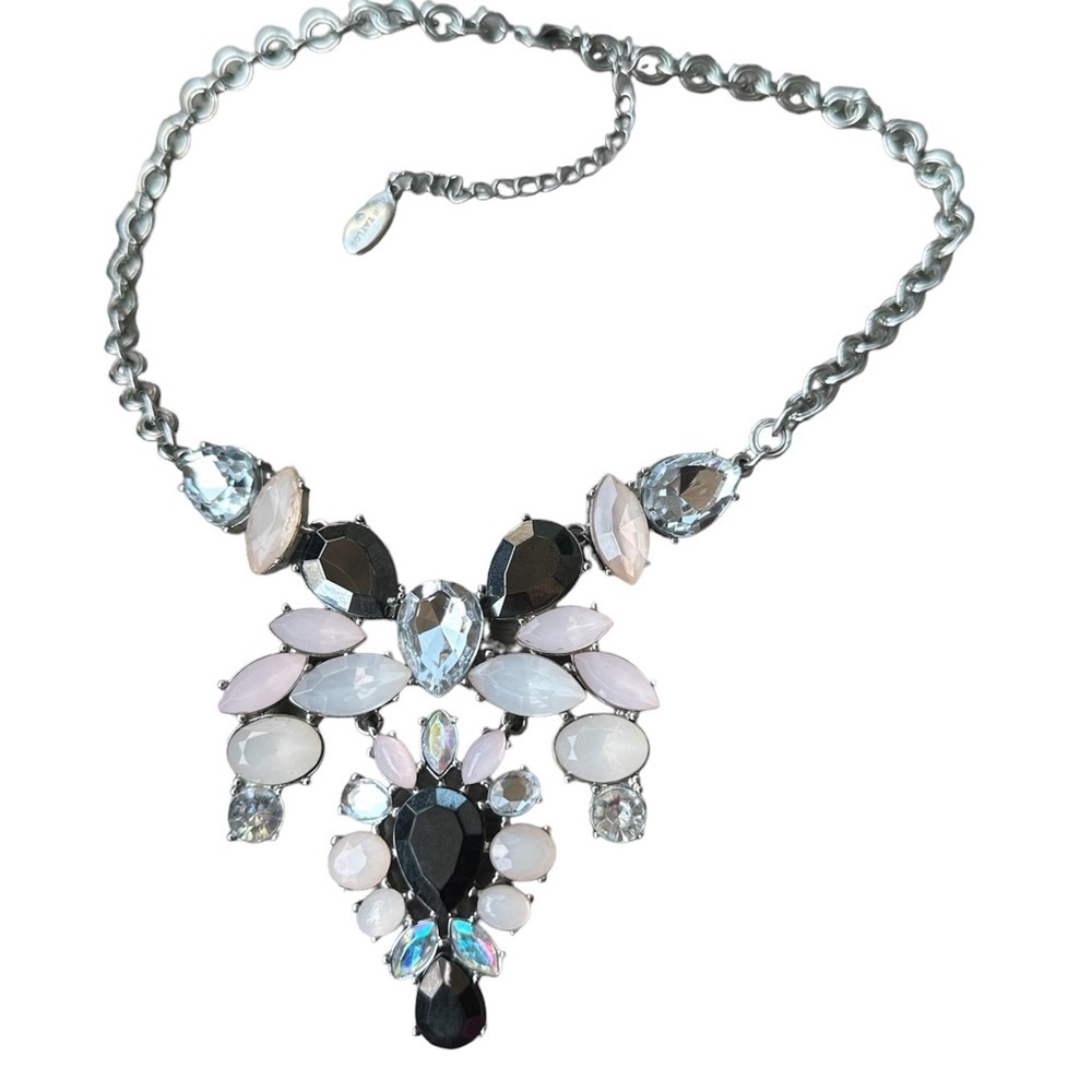 Ann Taylor‎ Necklace